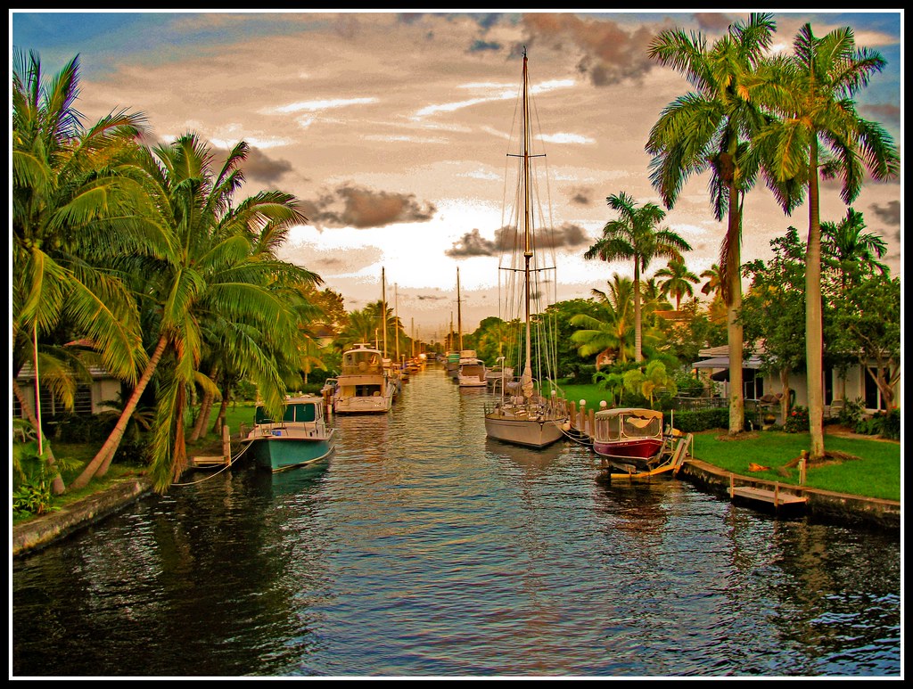 Boats Along a Canal in Fort Lauderdale Fort Lauderdale, kn… Flickr