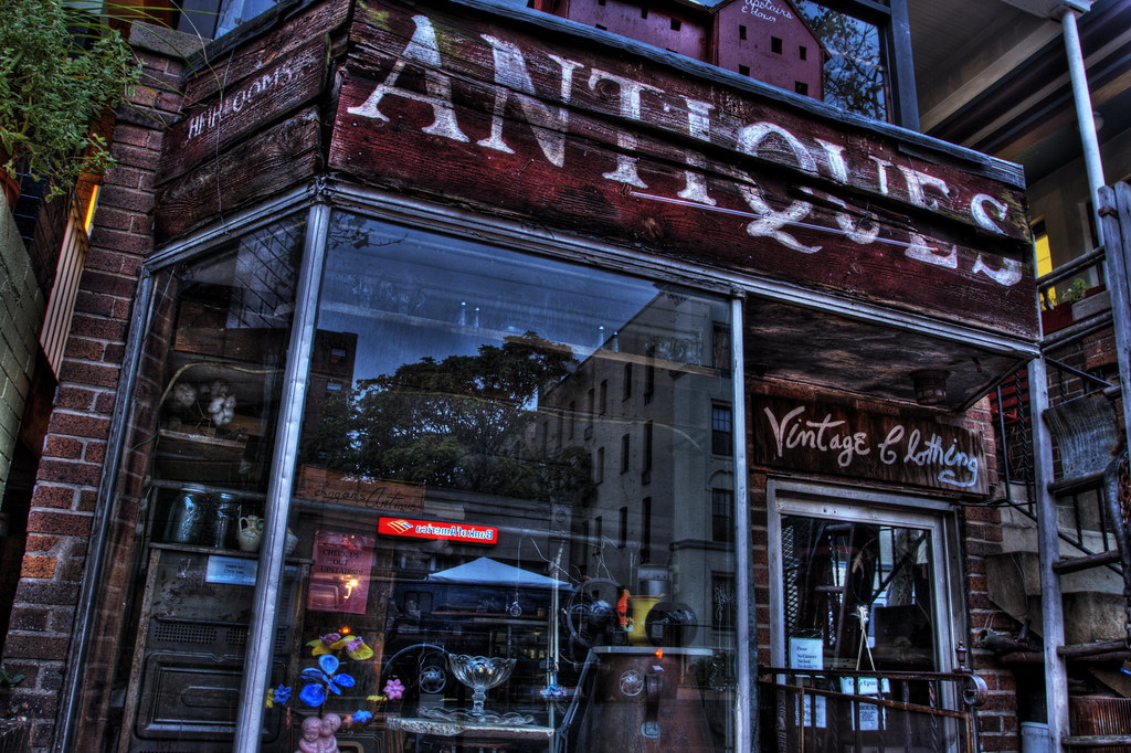 antique store antique store on Mount Pleasant Street, Wash… Flickr