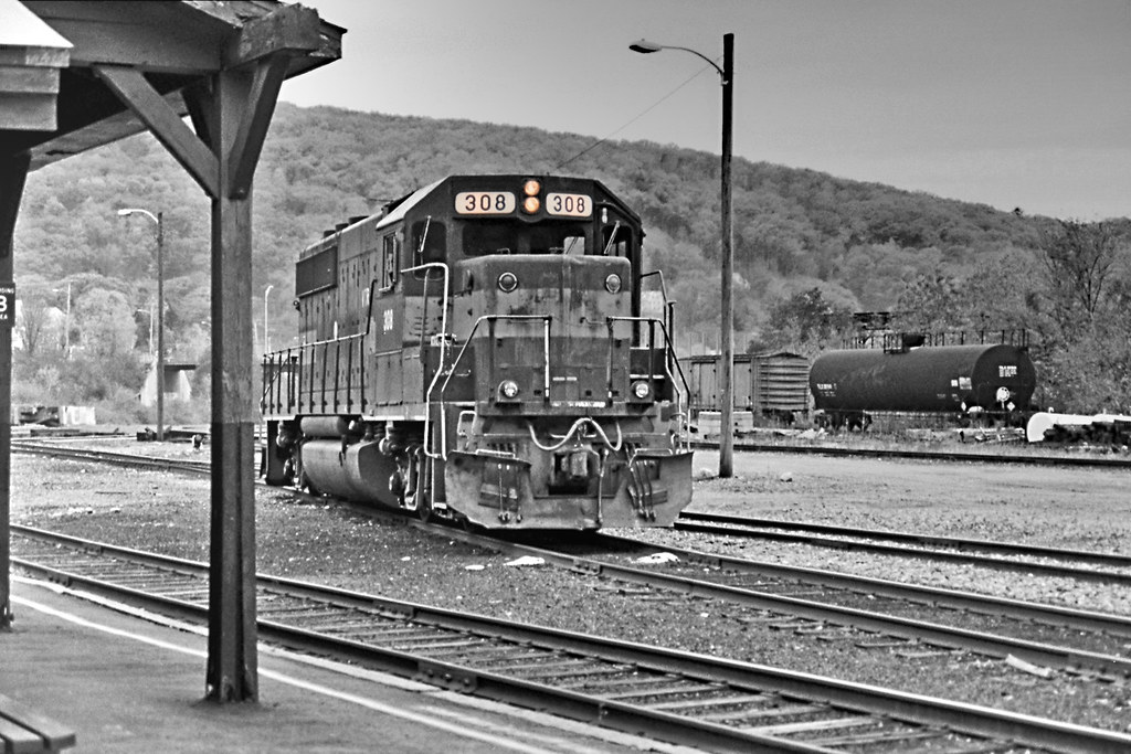 Coming into the station! Bellows Falls, VT pamcrowley77 Flickr