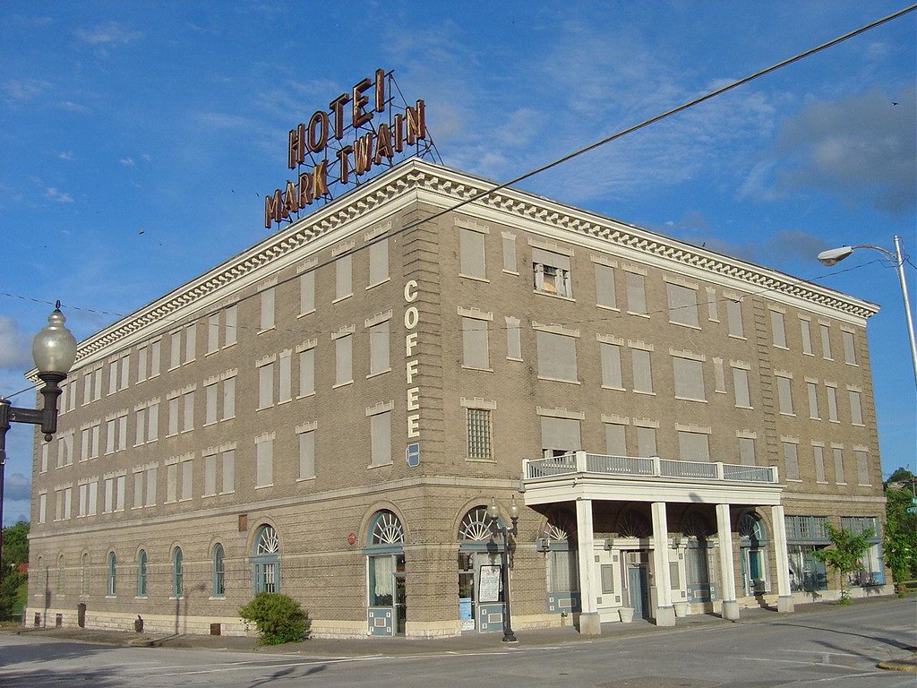 Hotel Mark Twain Hannibal MO nrhp Kevin Stewart Flickr