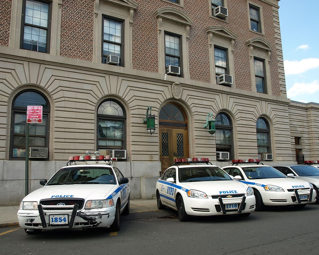 P045 NYPD Police Station Precinct 45, Throggs Neck, Bronx,… Flickr