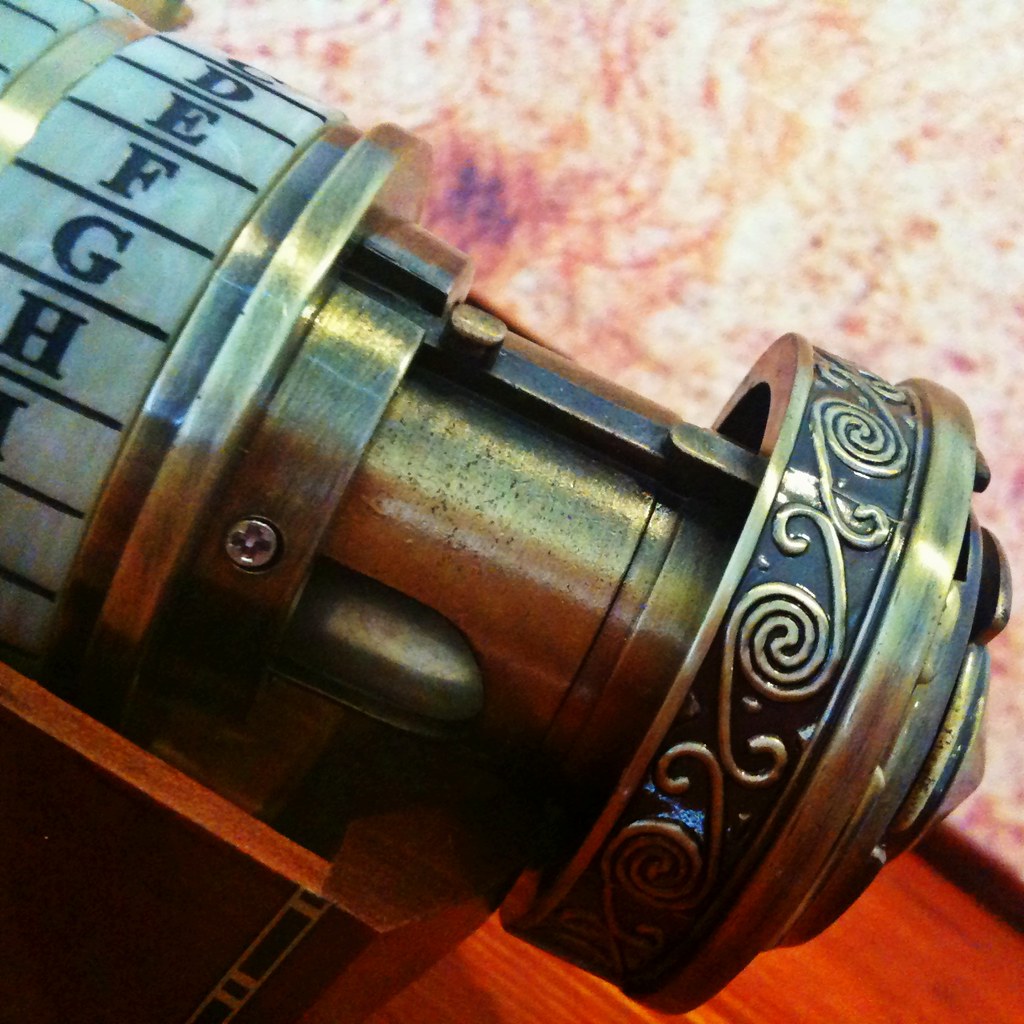 Da Vinci Cryptex The portable safe used to send secret mes… Flickr