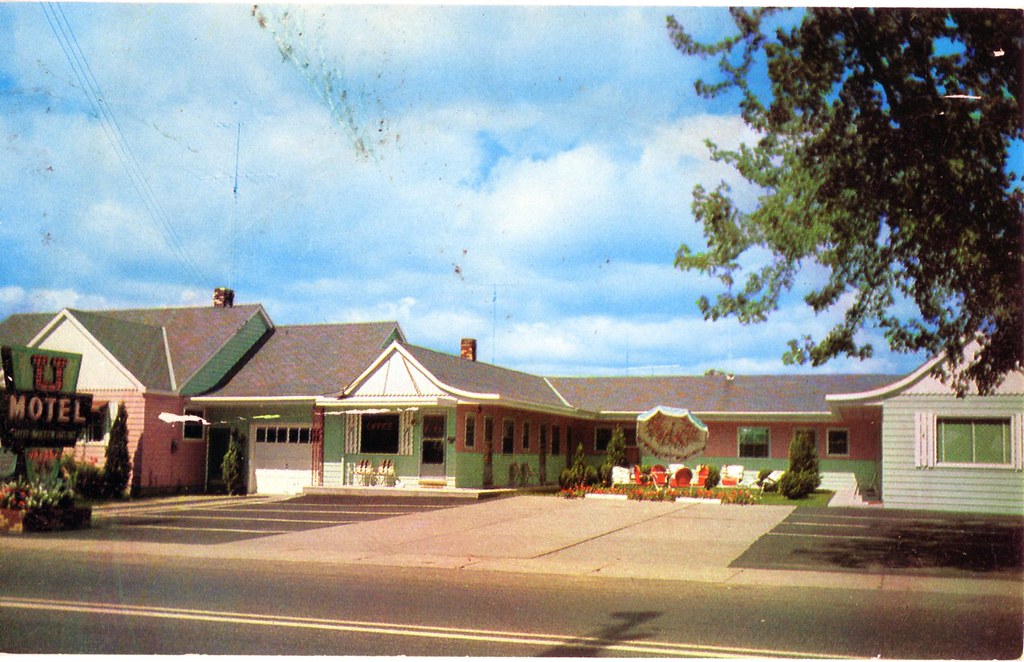 U Motel Tupper Lake NY Ethan Flickr
