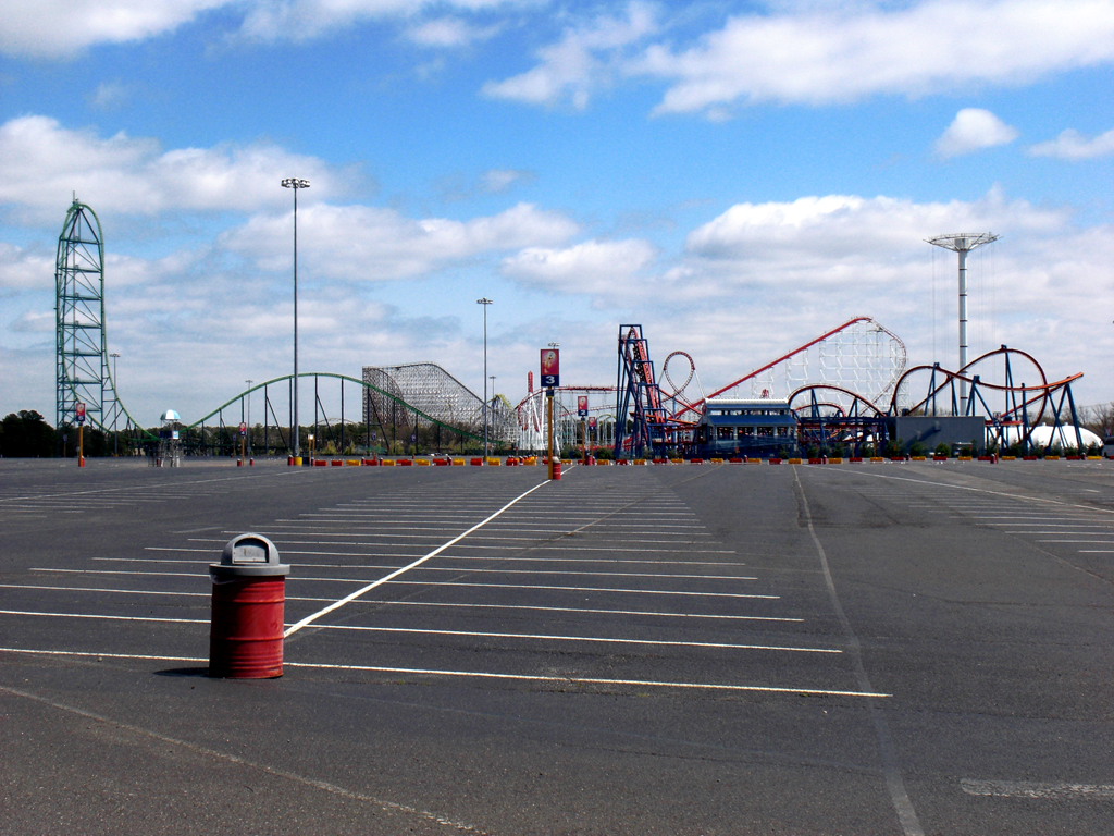 Six Flags Parking Lot. Jackson, NJ. bpcoutinho Flickr