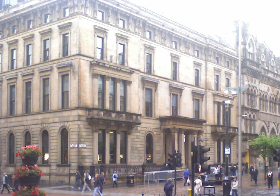 Apple Store Glasgow The Apple Store in Glasgow, with the c… Flickr