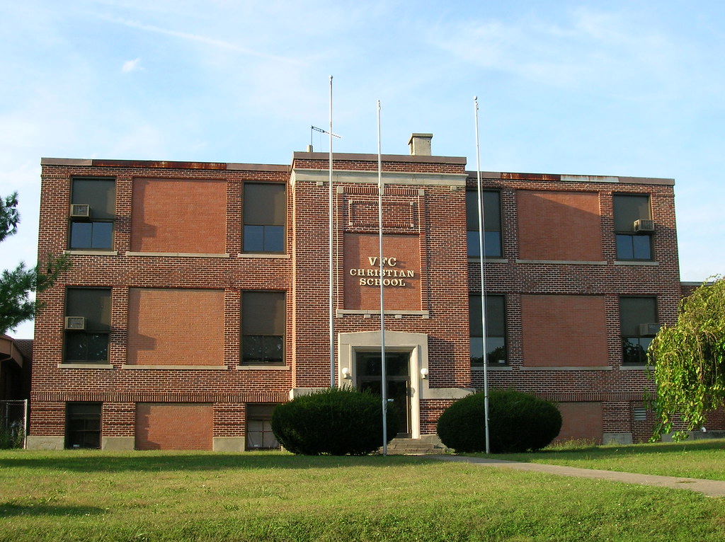 091308 Clayton School 2Clayton, Ohio Aaron Turner Flickr