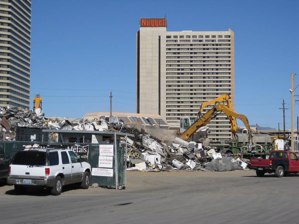 Reno Recycling I was driving around Reno and came along th… Flickr