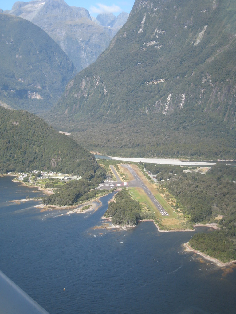 Milford Sound Airport Flying Southern Alps Air to Milford … Flickr