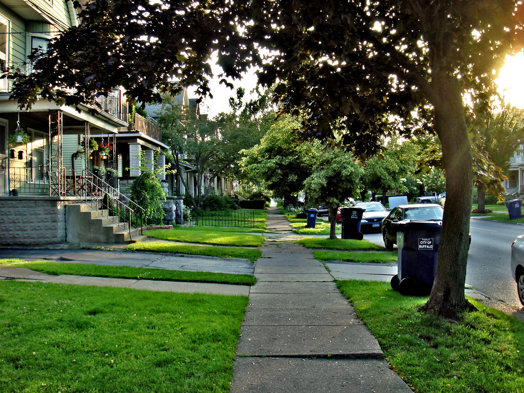 my neighborhood i live about one block west of the norther… Flickr