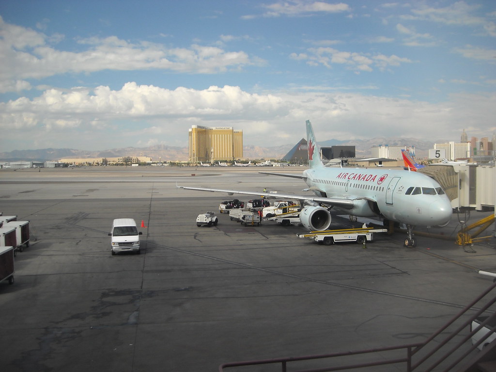 Air Canada A319 Las Vegas McCarran International Airport… Flickr