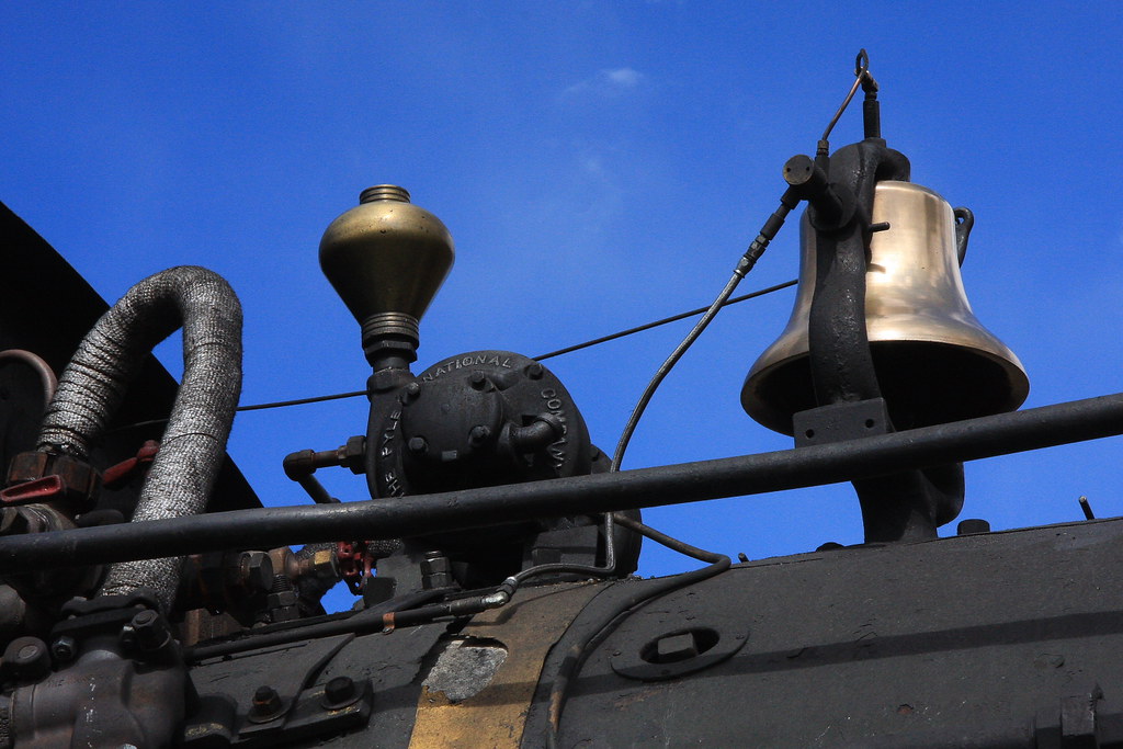 Sounddog steam engine whistles - dopnaked