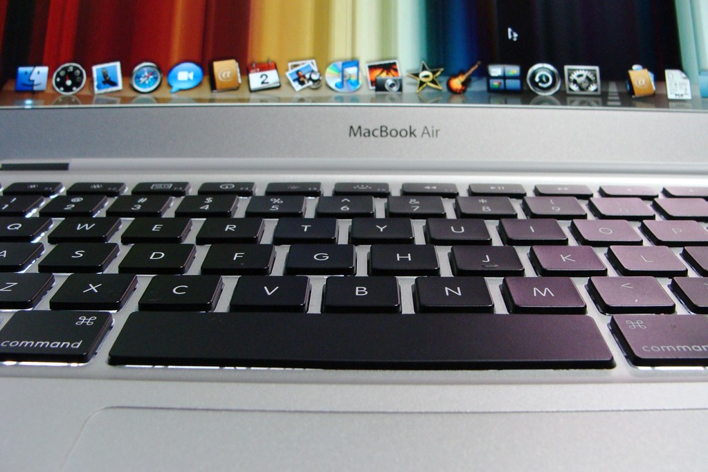 Font keys MacBook Air Hugo Londoño Flickr