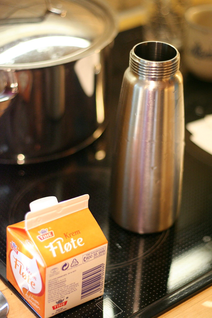 iSi Whipper + cream equals... Fra radioopptak hos Martin L… Flickr