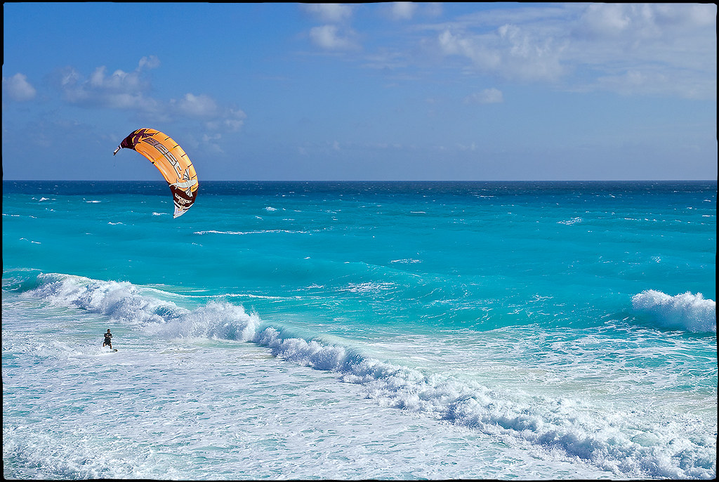 Kite Surfing Cancun m.mcholm_cancunmexico29 Cancun is a … Flickr