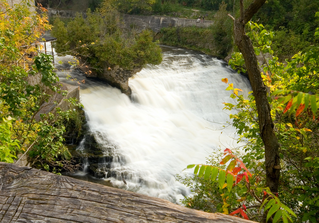 Elora Falls The falls at the Elora Mill Inn in Elora, Onta… Flickr