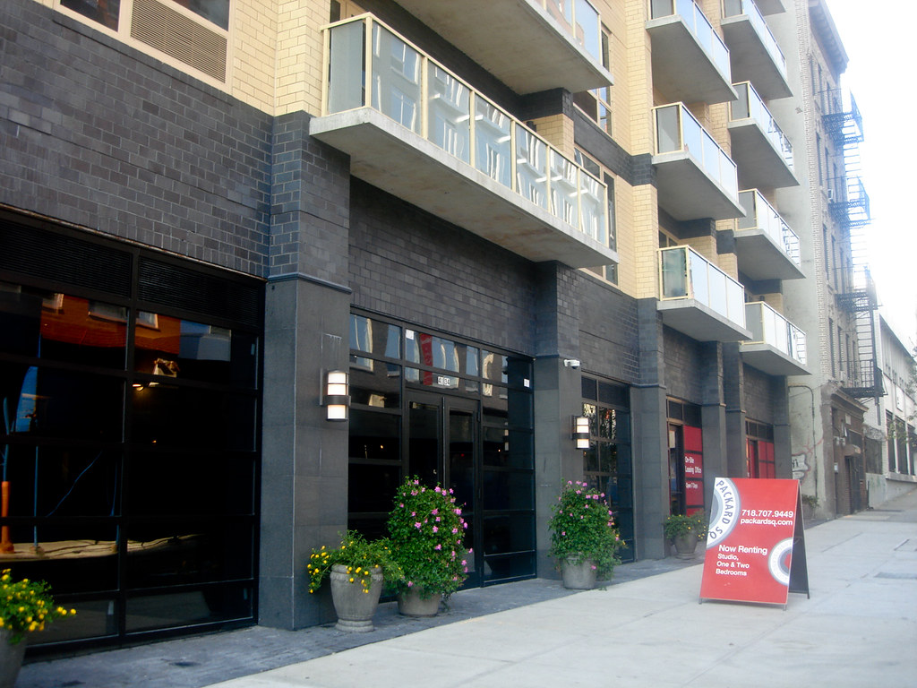 Packard Square, Rental Building, Crescent St, LIC liQcity liqcity