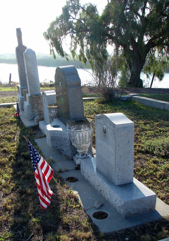 Collinsville Cemetery You're right Donna it was open! Flickr