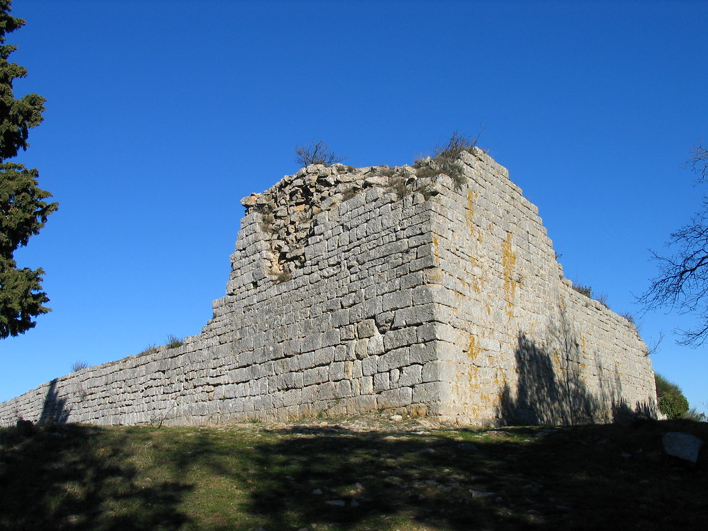 Chateau de Miramont _Serge_Robert_ Flickr