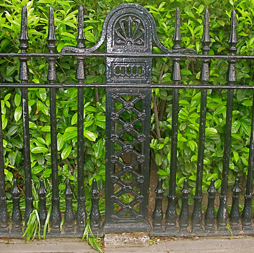 Period Railings, York Gate West a photo on Flickriver