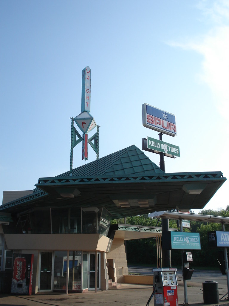 Frank Loyd Wright Gas Station in Cloquet Interesting gas s… Flickr