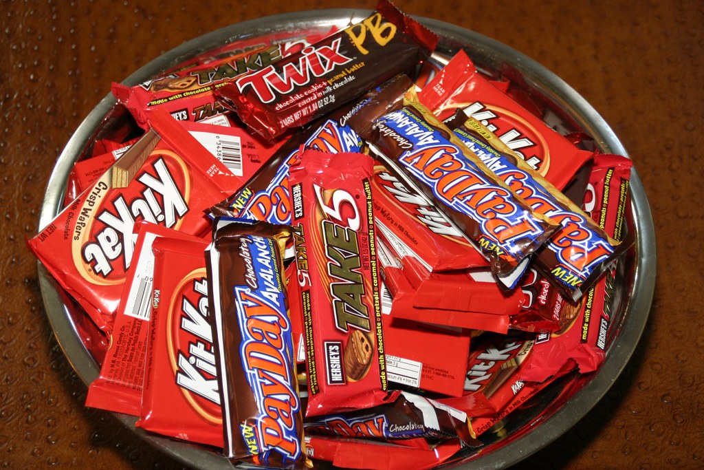 big bowl 'o big halloween candy A bit over the top, but I … Flickr