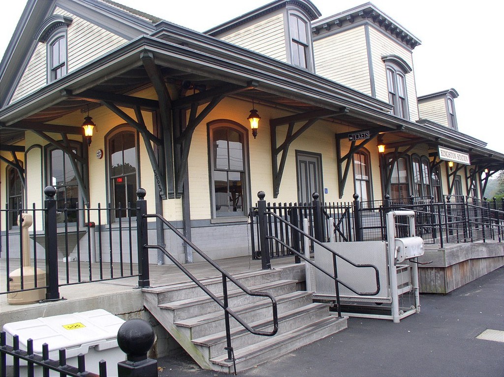 KINGSTON TRAIN STATION 03 JERRY DOUGHERTY Flickr