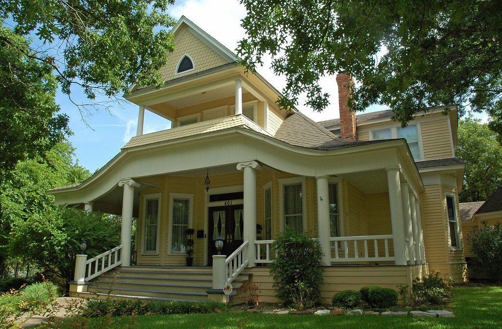 Oldham Avenue Historic District Historic house in the Oldh… Flickr