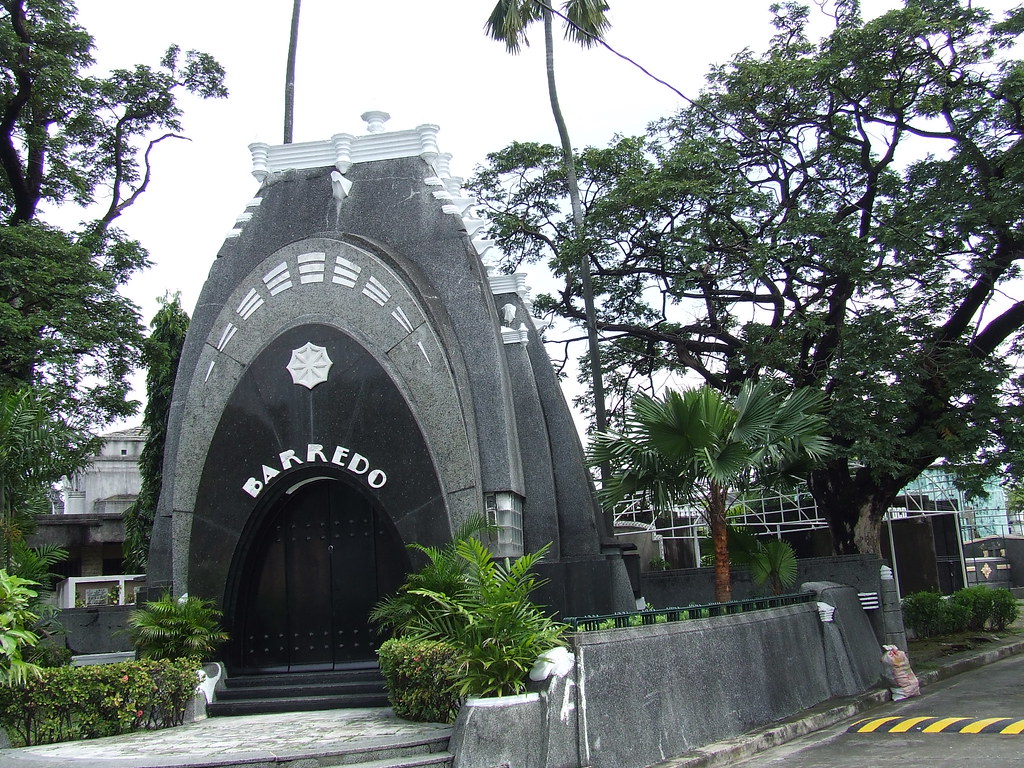 La Loma Catholic Cemetery in Northern Manila 20 Barredo t