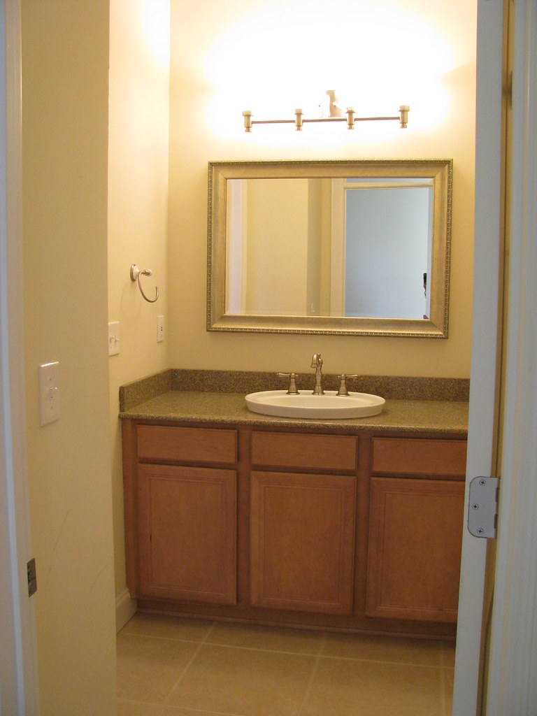 36 Seaward Ct. New Orleans LA 70131 Full bath nola.agent Flickr