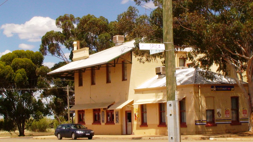 SOUTHERN CROSS TOWN WA WESTERN AUSTRALIA Southern cross to… Flickr