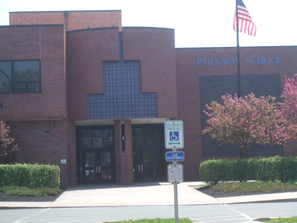 Parkway Elementary School Parkway Elementary School in Ewi… Flickr