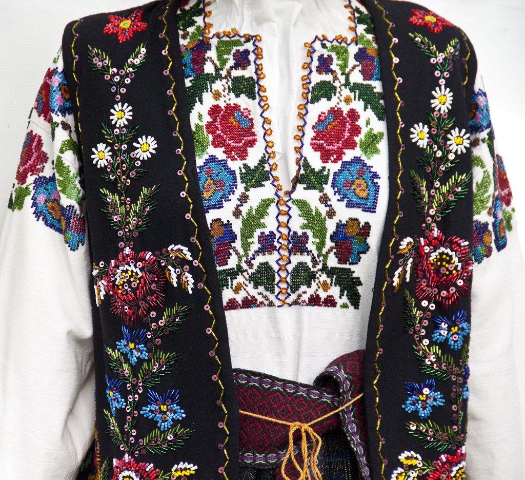 Ukrainian embroidery Ukrainian embroidery at the National … Flickr