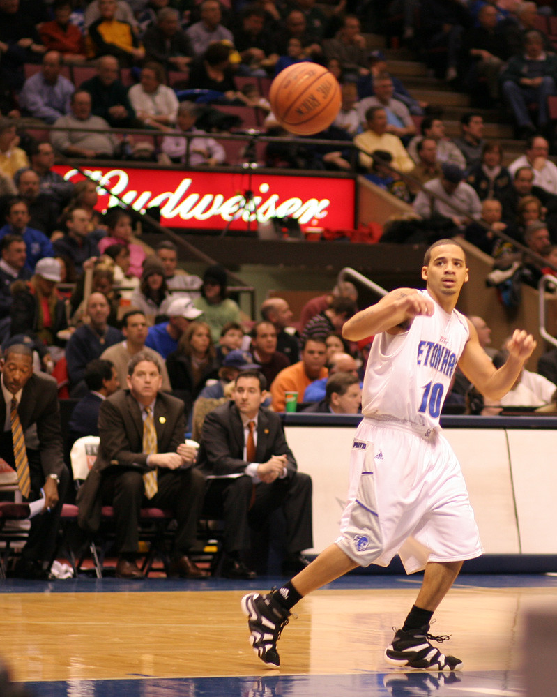 Donald Copeland receives the inbounds pass Matthew K. Flickr