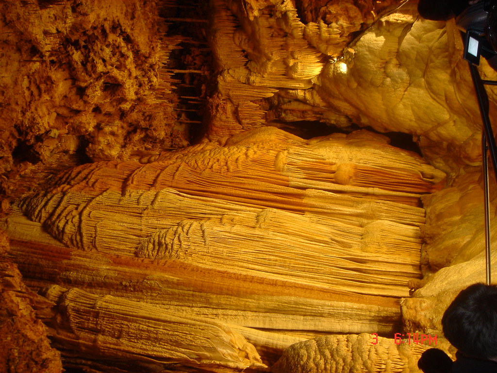 st louis visit 038 Rock formation, Miramac caves near St. … Flickr
