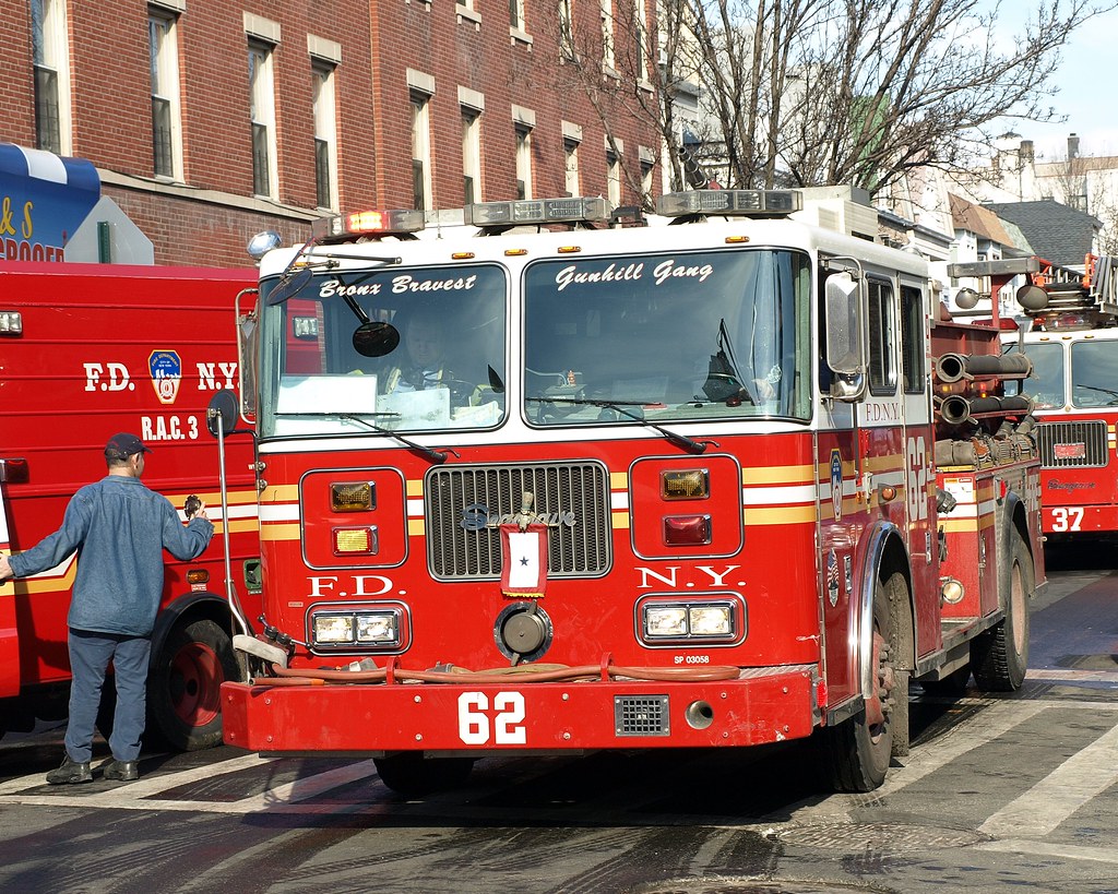 E062e FDNY "Gunhill Gang" Engine 62, Bronx, New York City | Flickr