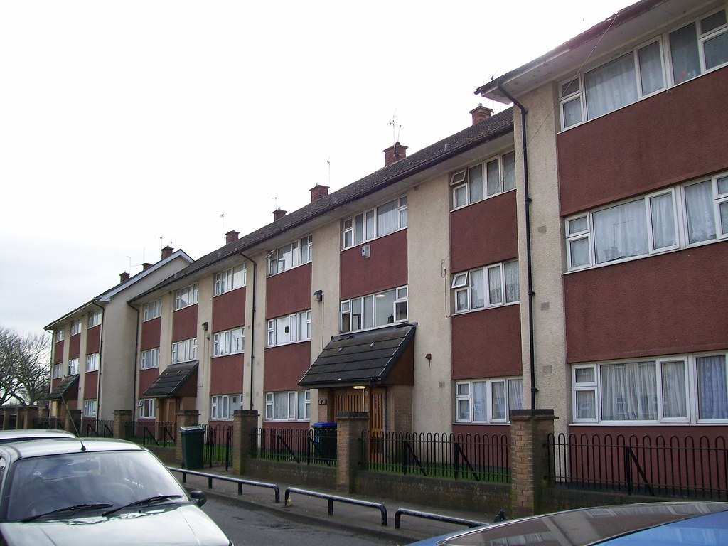 Henley Road, Coventry 3 A row of lowrise blocks of flats … Flickr