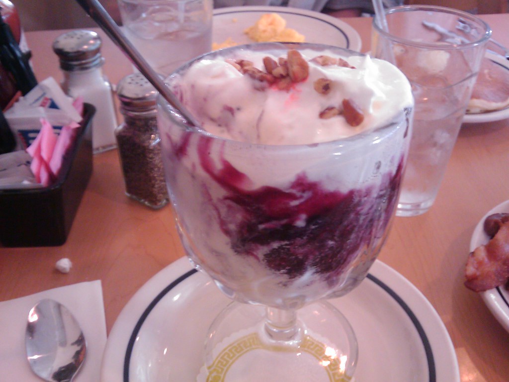 Ihop Ice Cream Sundae Ice cream sundae at IHOP. I've been … Flickr