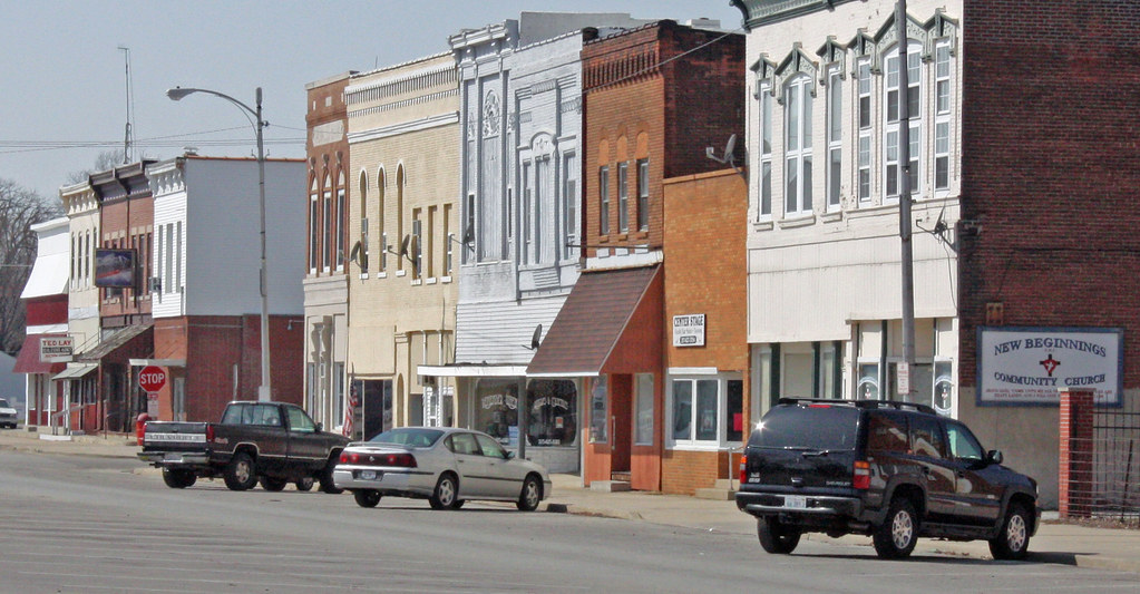 Girard IL North Side of Square A view of the commercial … Flickr