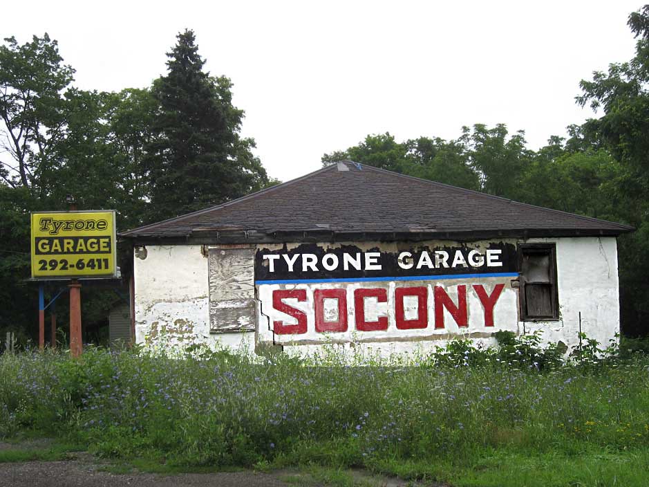 Socony Tyrone Garage, Tyrone, NY (July 2008) Walter Grutchfield
