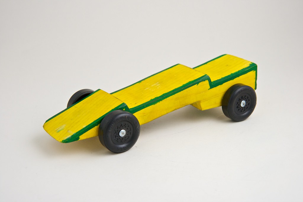 2009 Pinewood Derby Alex's Lightning Bolt Pinewood Derby C… Luis