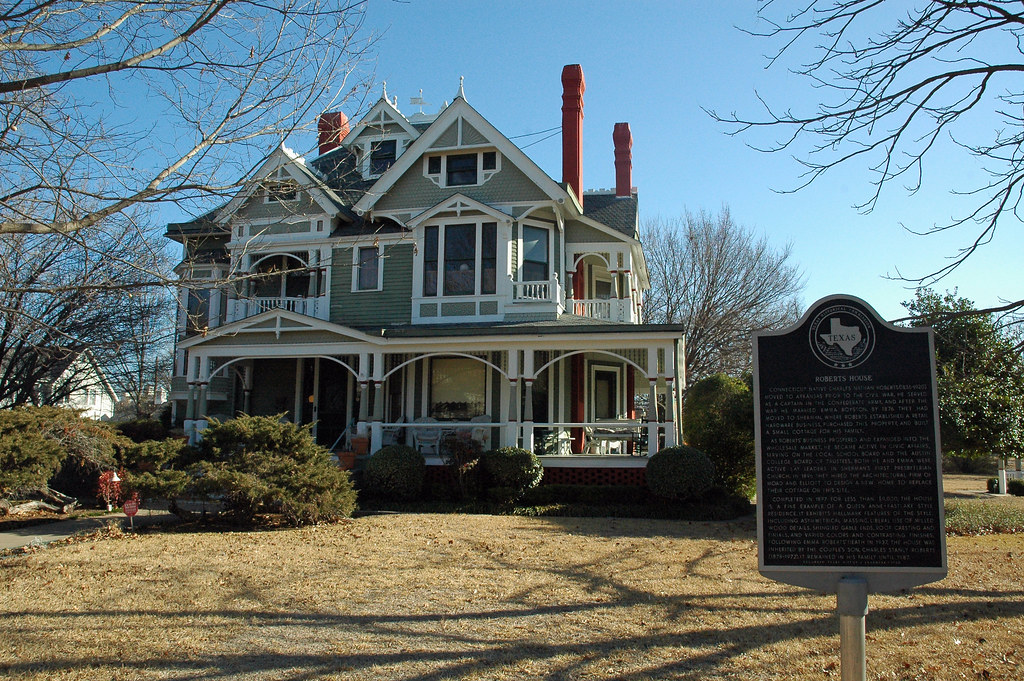 Roberts House The historic Roberts House, located in Sherm… Flickr