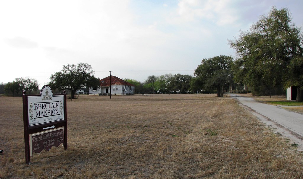 Flickriver Photoset 'Berclair Mansion, Bee County, Texas March 7