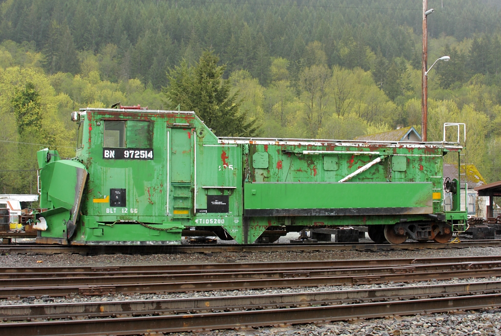 Skykomish, WA BNSF snow dozer 972514 at Skykomish May, 200… Paine