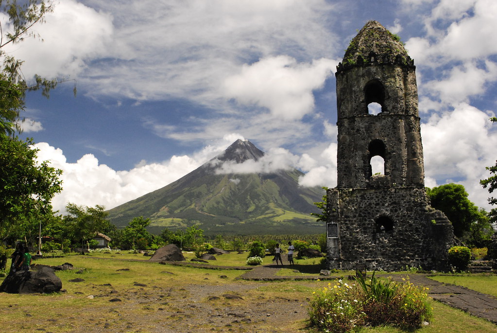 Cagsawa Ruins, Daraga Albay summer in bicol Paolo Paraiso Flickr