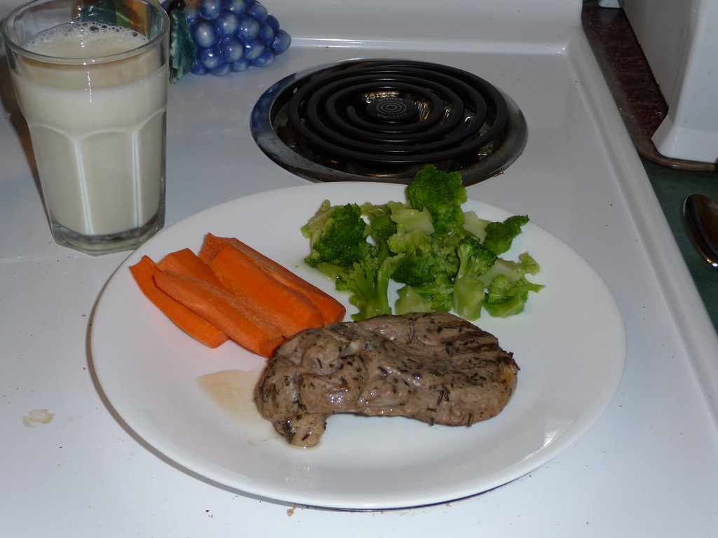 Day 3 Dinner Lamb with Carrots and Broccoli on man I fart… Flickr