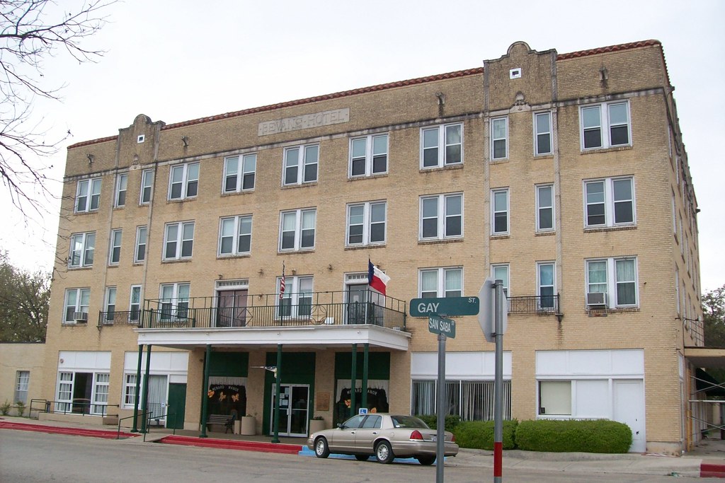 menard17 Bevans Hotel. Menard, Menard County, Texas What… Flickr