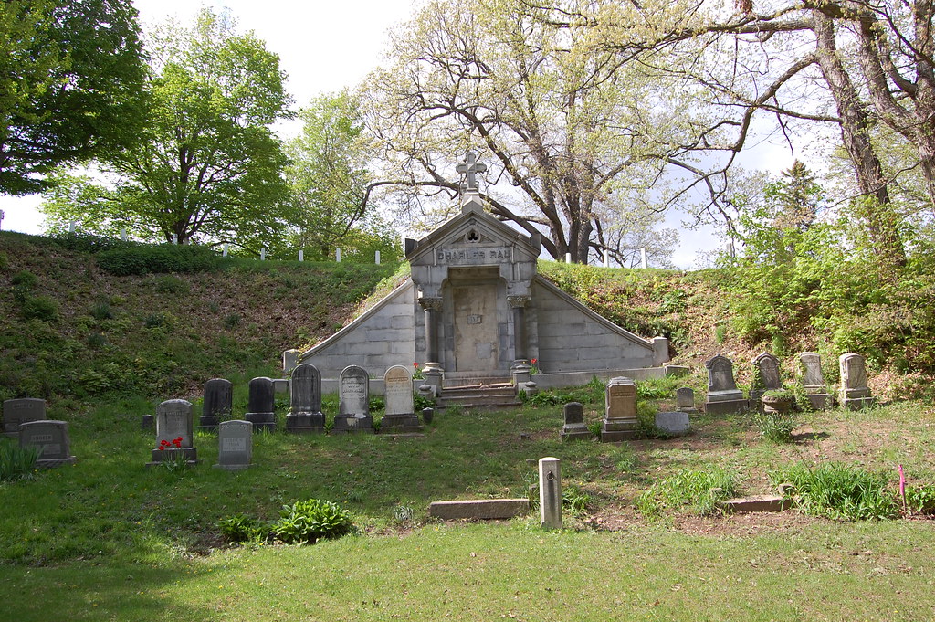 Mt. Hope Cemetery Rau Mausoleum and Gravesite This is th… Flickr