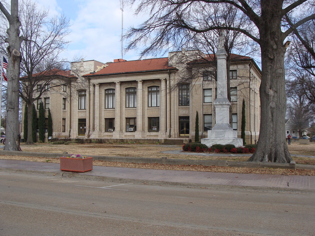 Bolivar County Court House and CSA MonumentCleveland, Ms. a photo