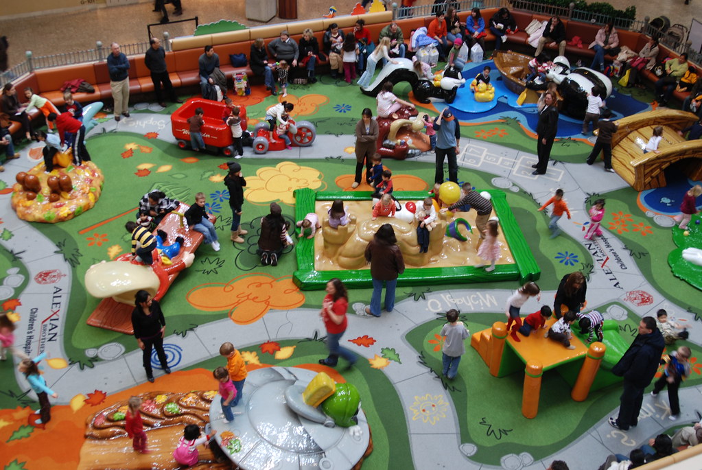 Woodfield Mall Schaumburg chicago_bear Flickr