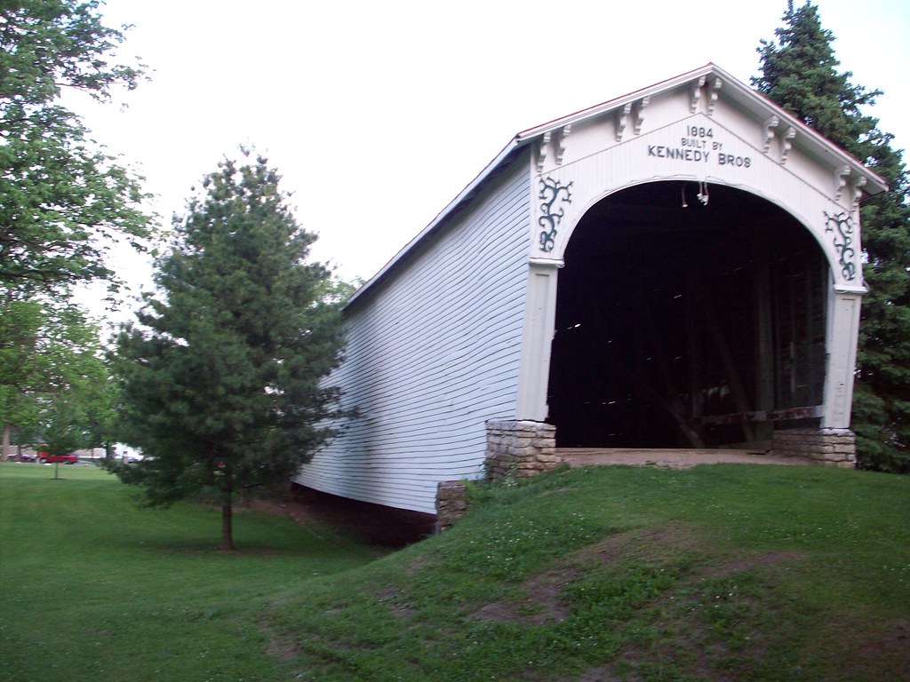covered bridge at roberts park in connersville indiana Flickr